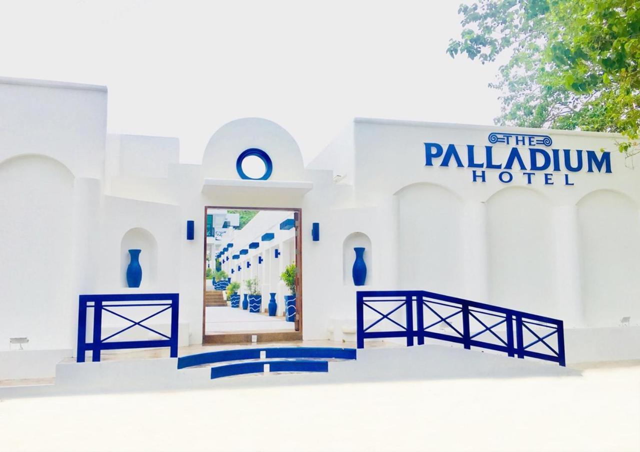 The Palladium Hotel Coron Exterior photo