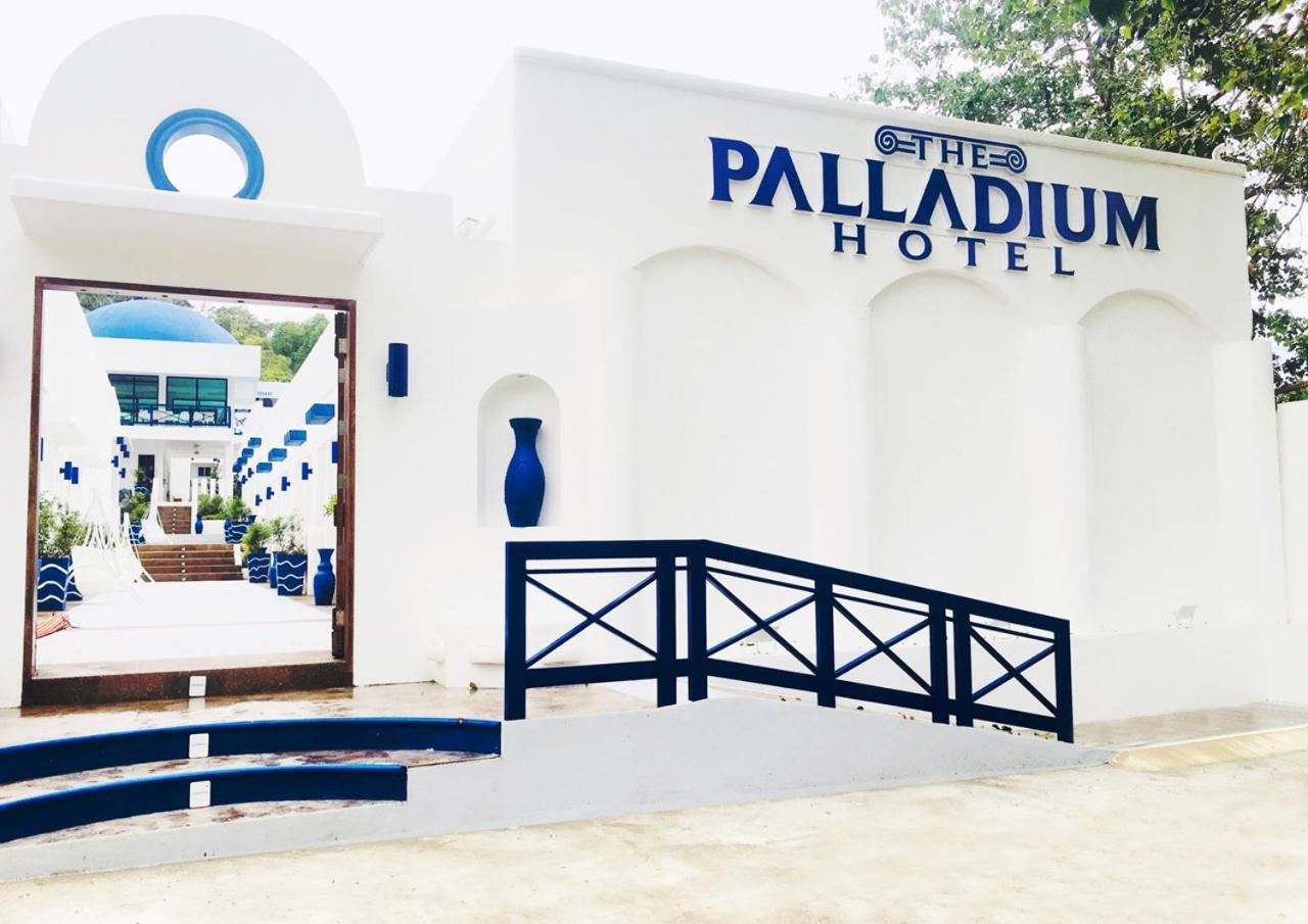 The Palladium Hotel Coron Exterior photo