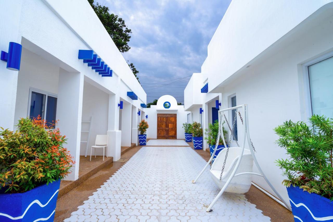The Palladium Hotel Coron Exterior photo